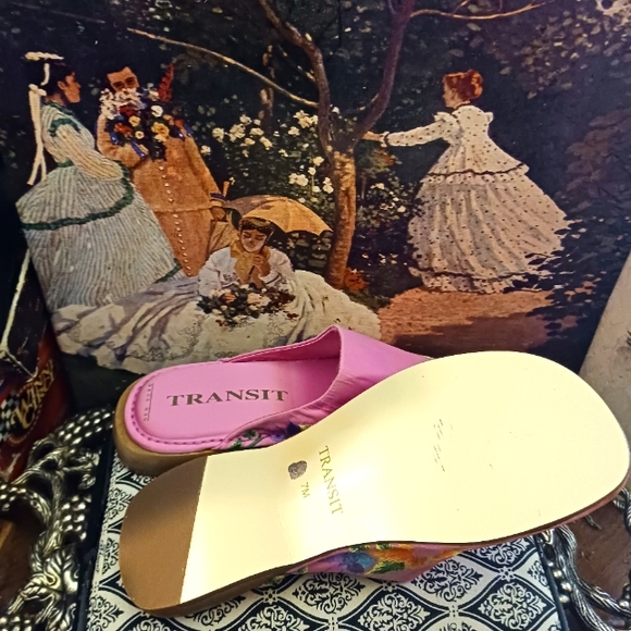 ๐นNew York Transit Very Pretty Quality Sandal. NEW!!, SANDALS NICE GIFT!!! ๐ - Picture 2 of 4